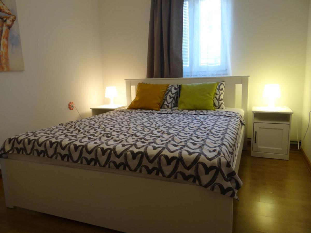 Apartman Ana & Marta Senj  Extérieur photo
